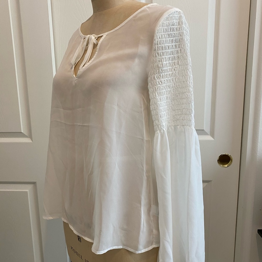 Express Blouse - Picture 2 of 6